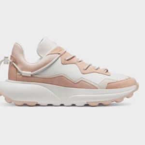 BRAND NEW NEVER WORN STUART WEITZMAN SW 1 SUEDE LEATHER SNEAKERS